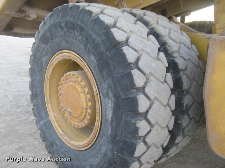 image for item L3979 1994 Caterpillar 769C haul truck