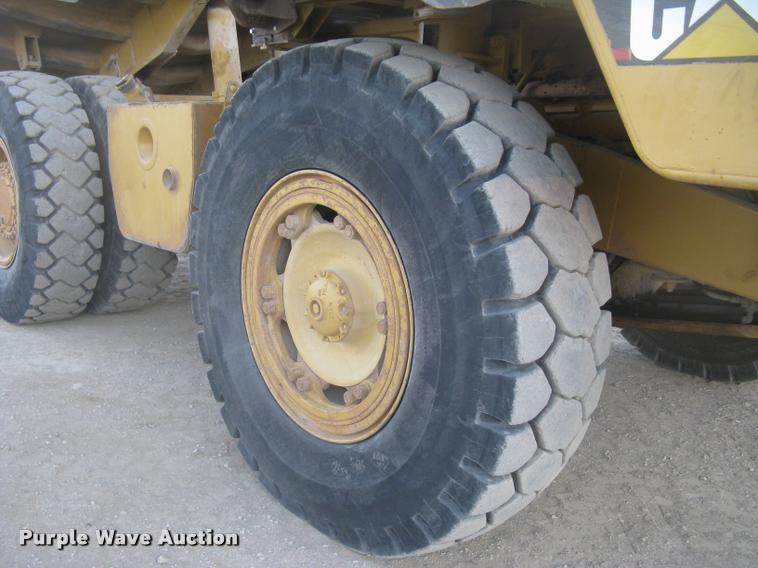 image for item L3979 1994 Caterpillar 769C haul truck