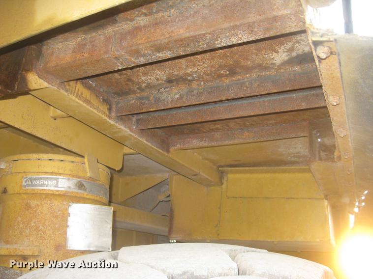 image for item L3979 1994 Caterpillar 769C haul truck