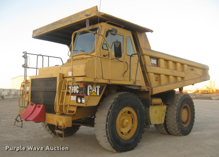 image for item L3980 1995 Caterpillar 769C haul truck