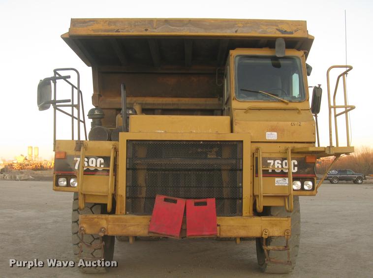 image for item L3980 1995 Caterpillar 769C haul truck