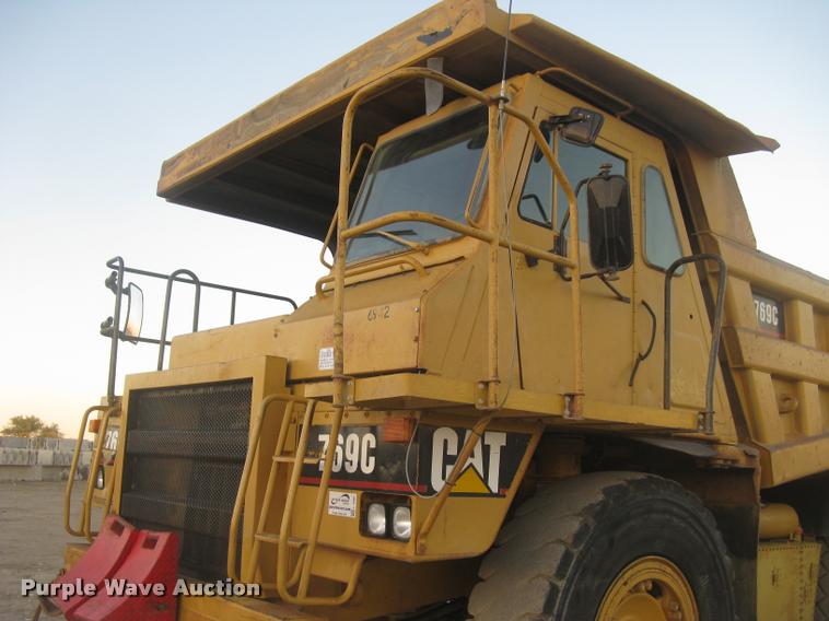 image for item L3980 1995 Caterpillar 769C haul truck