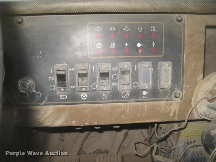 image for item L3980 1995 Caterpillar 769C haul truck