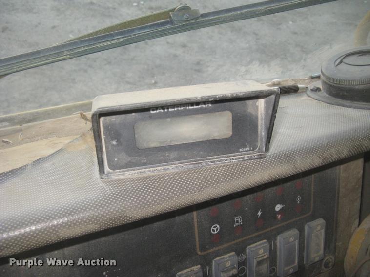 image for item L3980 1995 Caterpillar 769C haul truck