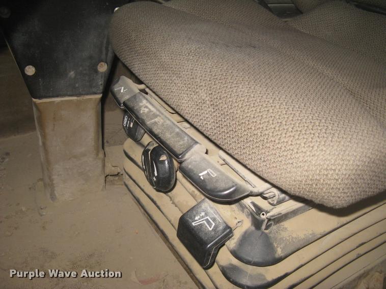 image for item L3980 1995 Caterpillar 769C haul truck