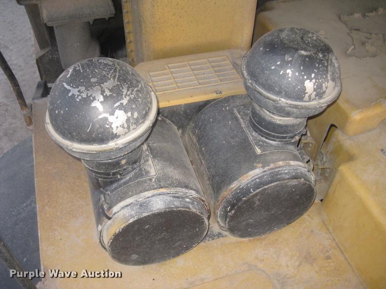 image for item L3980 1995 Caterpillar 769C haul truck