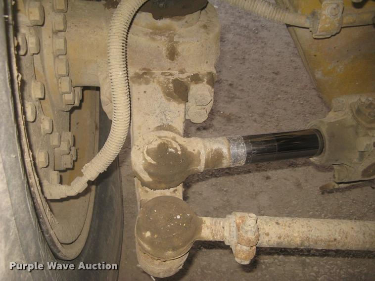 image for item L3980 1995 Caterpillar 769C haul truck