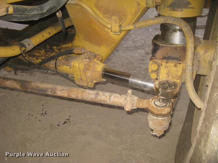 image for item L3980 1995 Caterpillar 769C haul truck