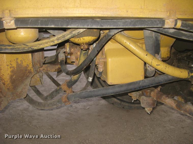 image for item L3980 1995 Caterpillar 769C haul truck