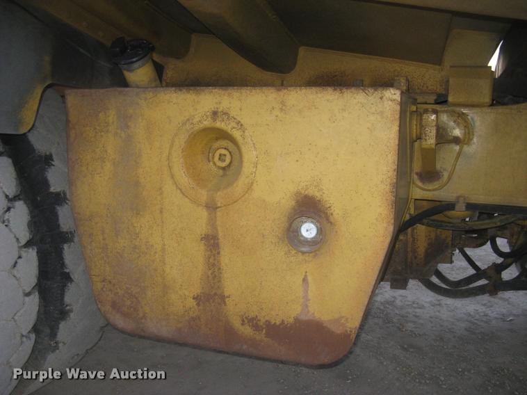 image for item L3980 1995 Caterpillar 769C haul truck