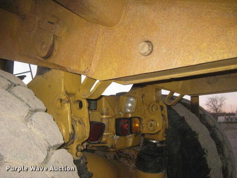image for item L3980 1995 Caterpillar 769C haul truck