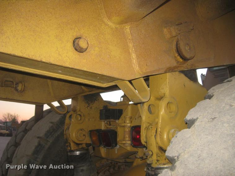 image for item L3980 1995 Caterpillar 769C haul truck