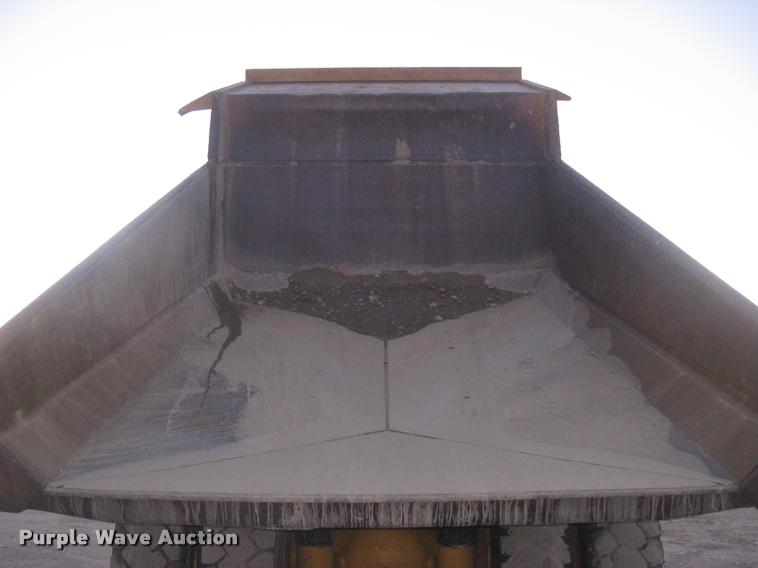 image for item L3980 1995 Caterpillar 769C haul truck