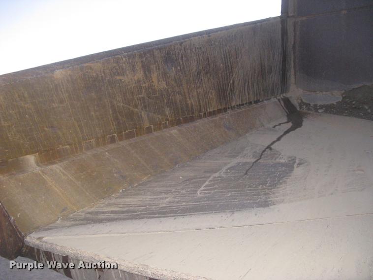 image for item L3980 1995 Caterpillar 769C haul truck