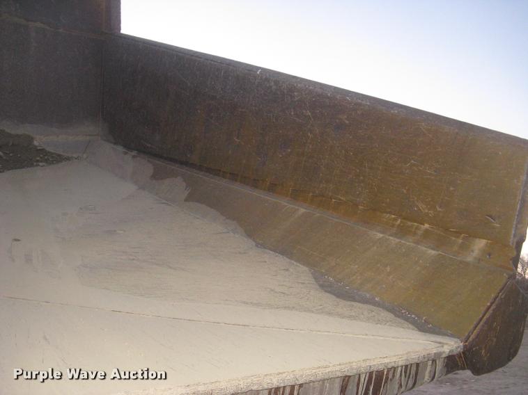 image for item L3980 1995 Caterpillar 769C haul truck