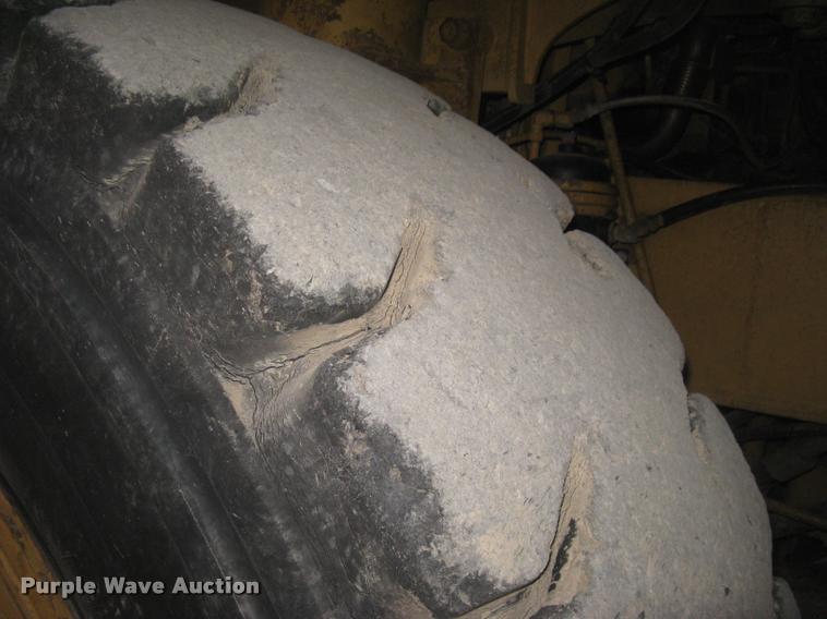 image for item L3980 1995 Caterpillar 769C haul truck