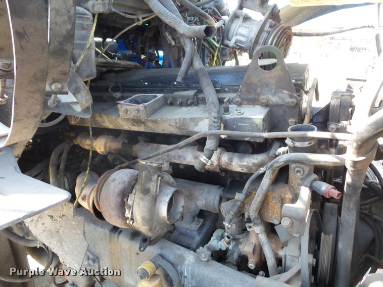 image for item L4605 1997 Ford LT9000 semi truck