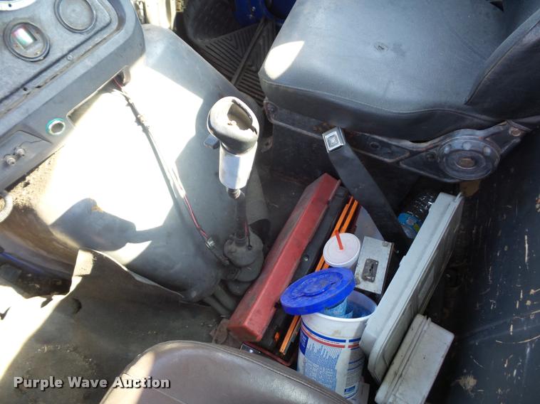 image for item L4605 1997 Ford LT9000 semi truck