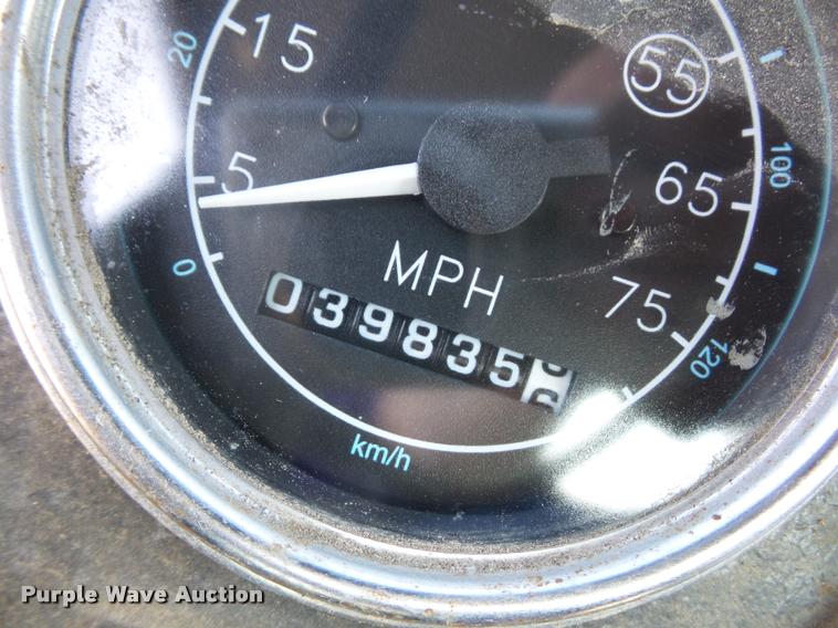 image for item L4605 1997 Ford LT9000 semi truck