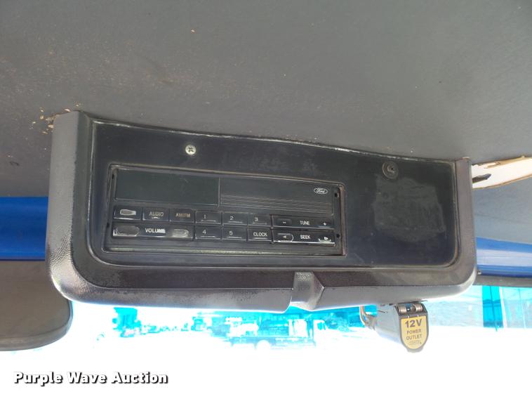 image for item L4605 1997 Ford LT9000 semi truck