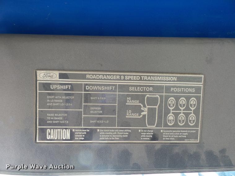 image for item L4605 1997 Ford LT9000 semi truck