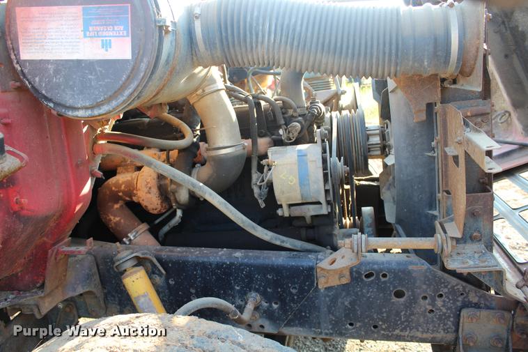 image for item L4790 1984 International S1900 dump truck