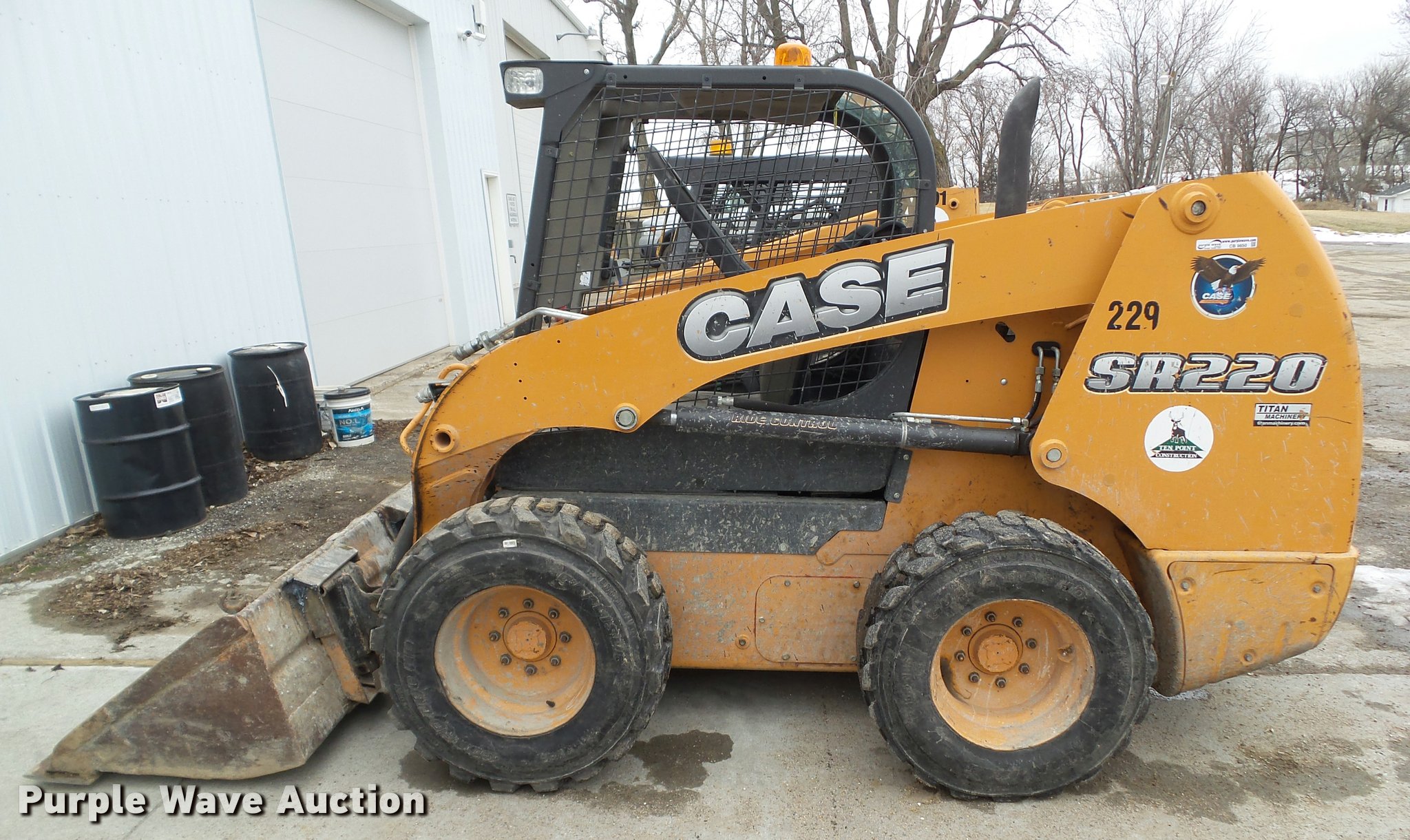 2014 Case SR220 skid steer in Denison, IA Item CB9850 sold Purple Wave