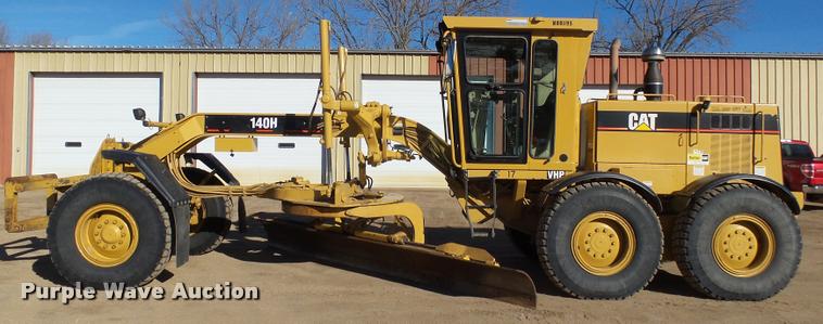 image for item AL9008 2002 Caterpillar 140H motor grader