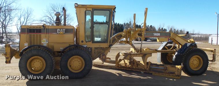 image for item AL9008 2002 Caterpillar 140H motor grader