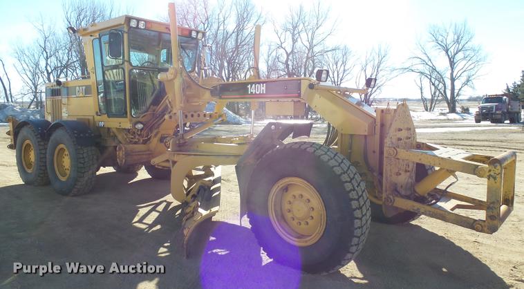 image for item AL9008 2002 Caterpillar 140H motor grader
