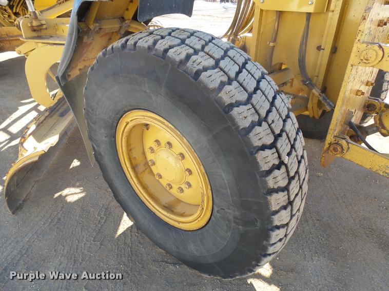 image for item AL9008 2002 Caterpillar 140H motor grader