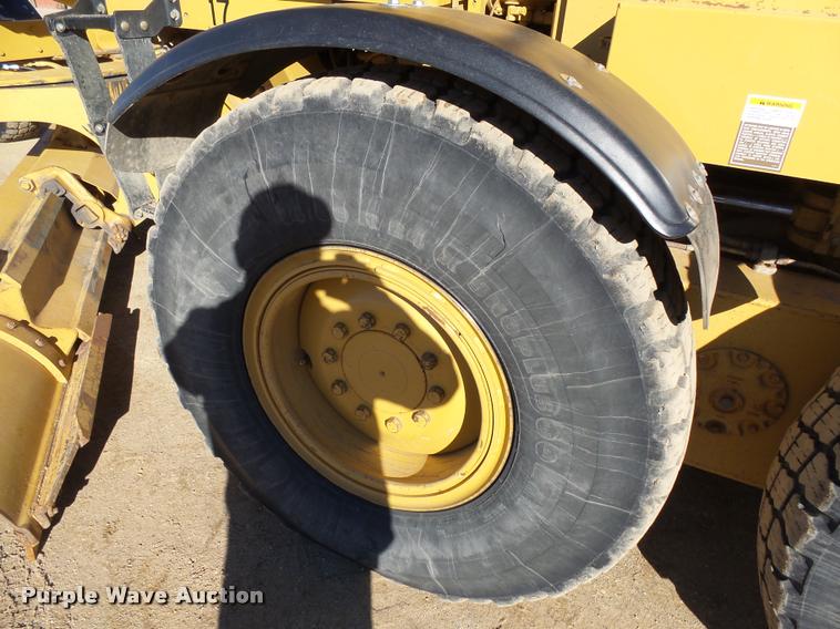 image for item AL9008 2002 Caterpillar 140H motor grader