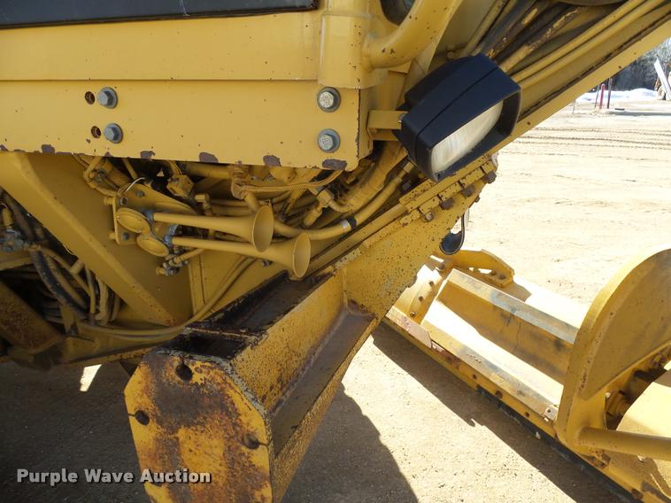 image for item AL9008 2002 Caterpillar 140H motor grader