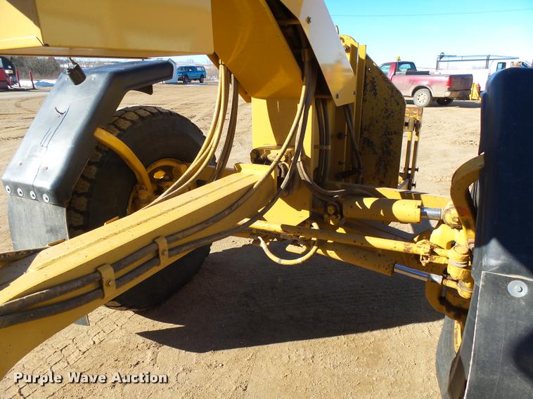 image for item AL9008 2002 Caterpillar 140H motor grader