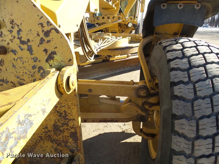 image for item AL9008 2002 Caterpillar 140H motor grader
