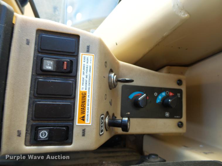 image for item AL9008 2002 Caterpillar 140H motor grader