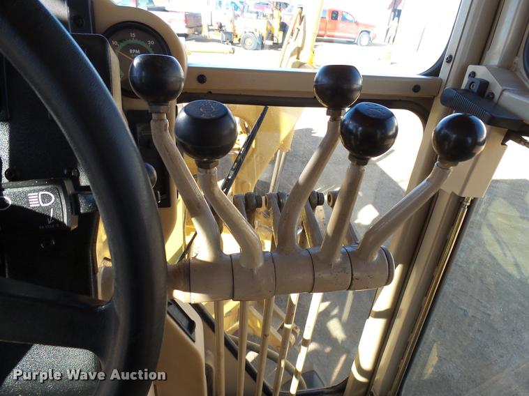 image for item AL9008 2002 Caterpillar 140H motor grader