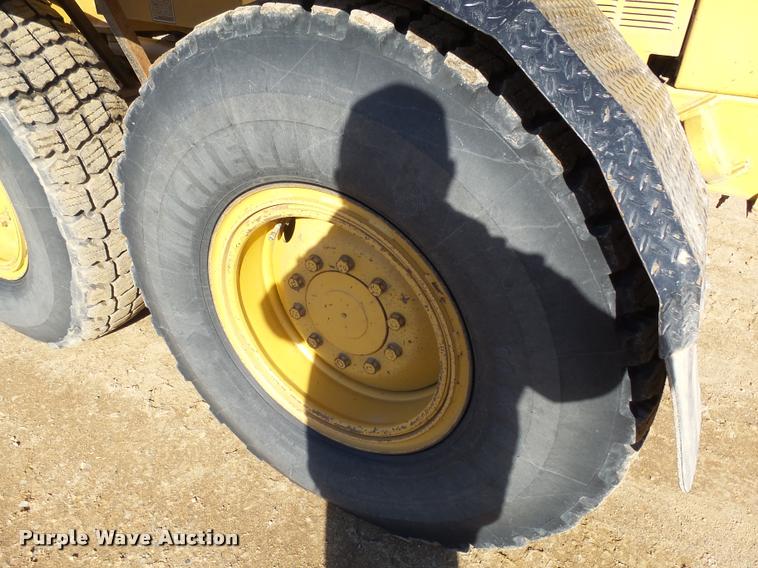 image for item AL9022 2002 Caterpillar 140H motor grader