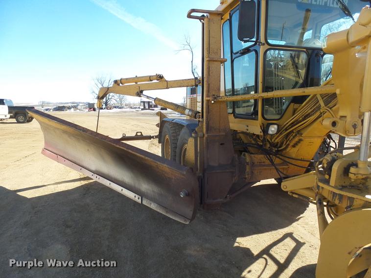 image for item AL9022 2002 Caterpillar 140H motor grader