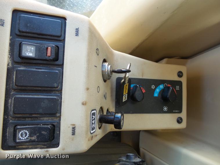 image for item AL9022 2002 Caterpillar 140H motor grader