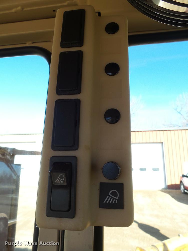 image for item AL9022 2002 Caterpillar 140H motor grader