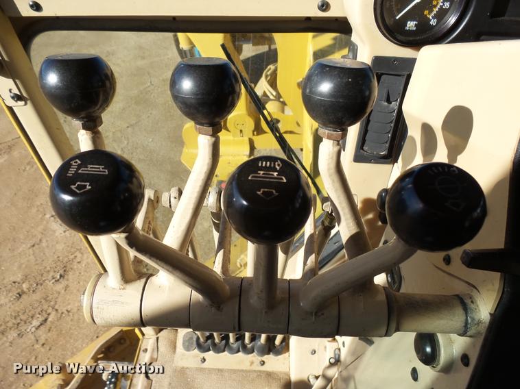 image for item AL9022 2002 Caterpillar 140H motor grader