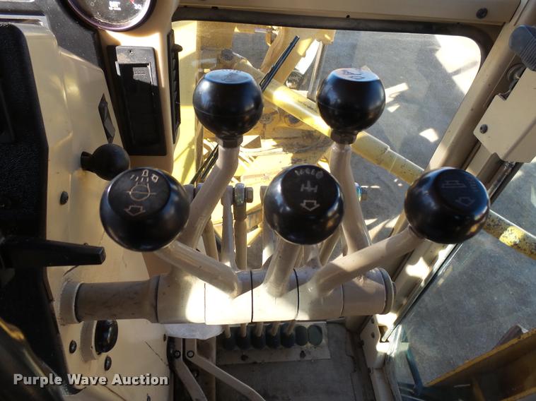 image for item AL9022 2002 Caterpillar 140H motor grader