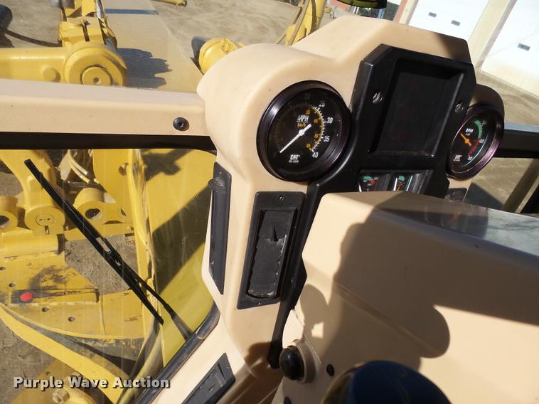 image for item AL9022 2002 Caterpillar 140H motor grader