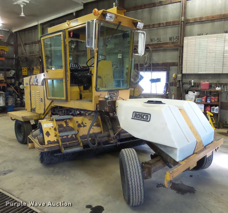 image for item AL9026 2001 Rosco RB-48 broom