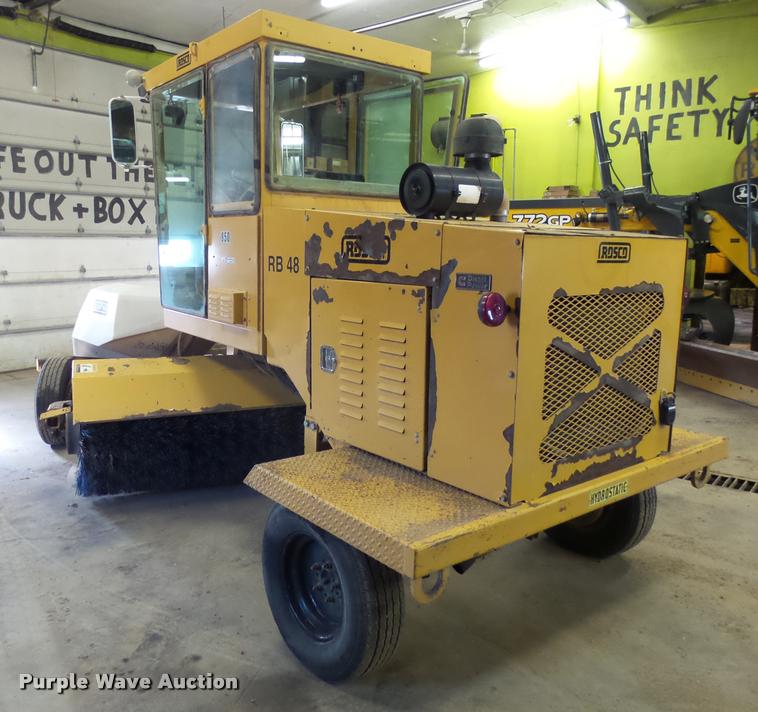 image for item AL9026 2001 Rosco RB-48 broom