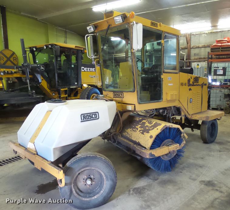 image for item AL9026 2001 Rosco RB-48 broom