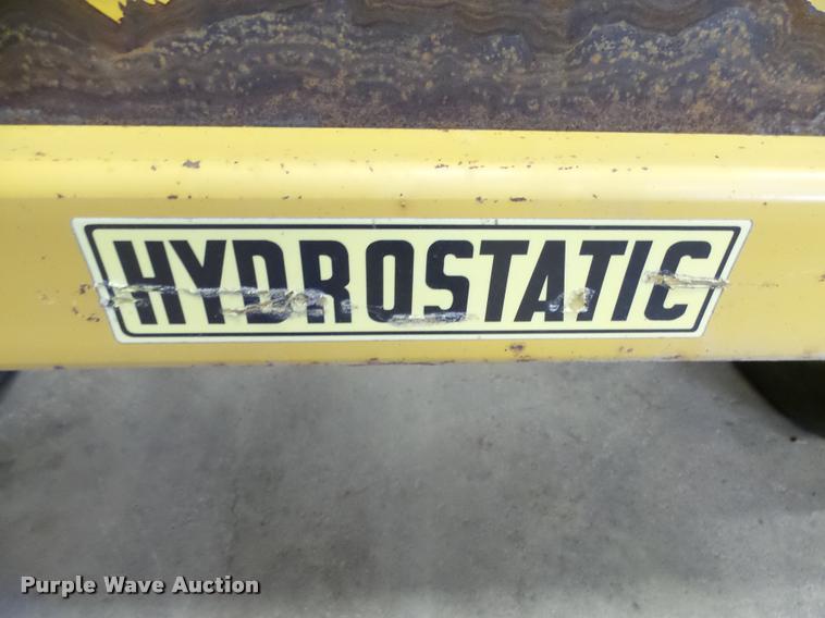 image for item AL9026 2001 Rosco RB-48 broom