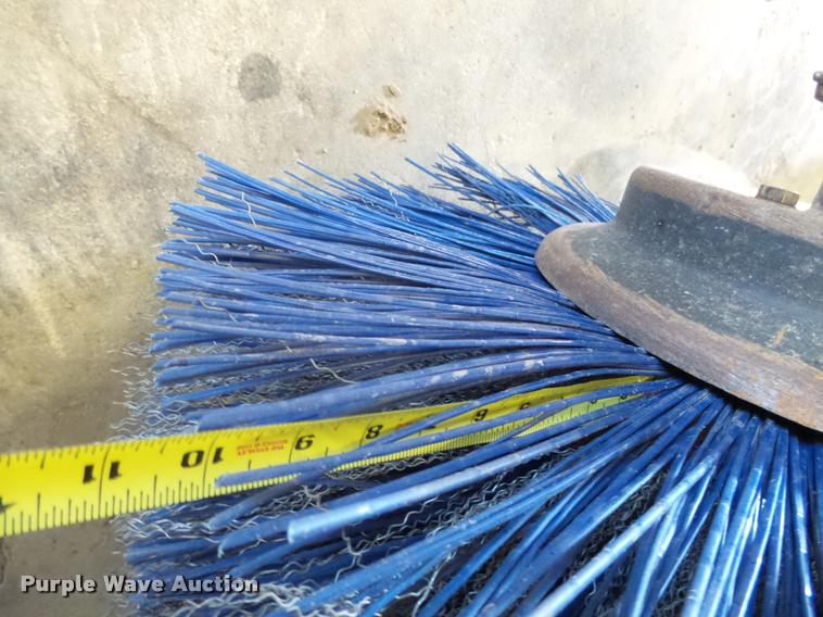 image for item AL9026 2001 Rosco RB-48 broom