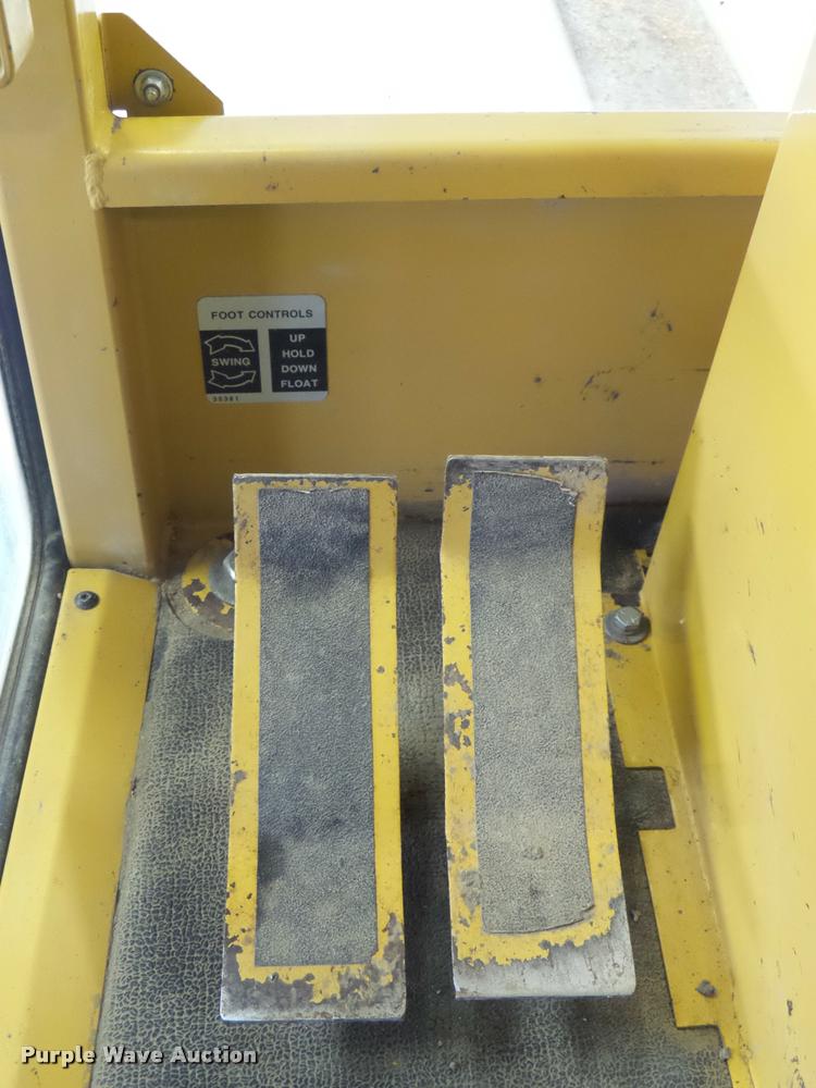 image for item AL9026 2001 Rosco RB-48 broom